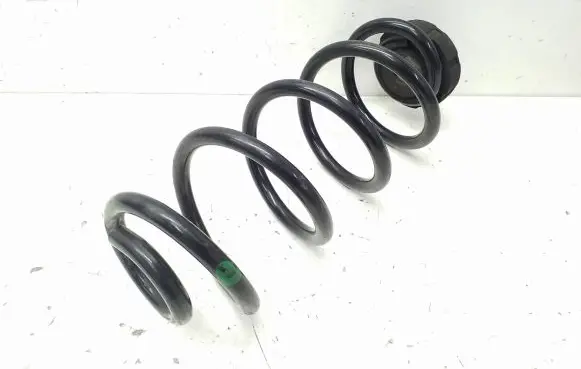 Porsche Macan (95B) Rear coil spring