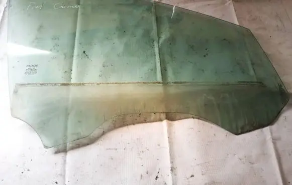 Fiat Croma Front door window glass four-door as2