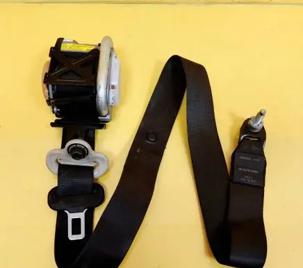 Nissan Note (E11) Front seatbelt 868859U00A