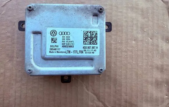 Volkswagen PASSAT B8 Headlight ballast module Xenon 4G0907697H 499329883 28548117