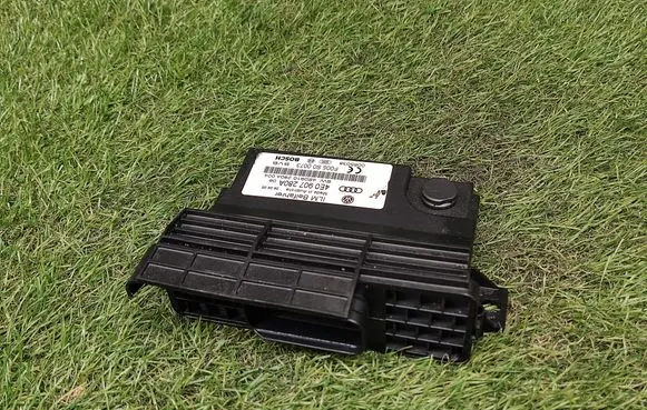 Audi A8 S8 D3 4E Other control units/modules 4E0907280A 4E0910280A