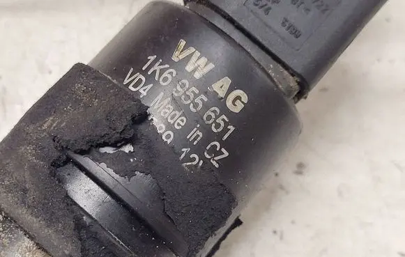 Audi A3 S3 8P Windscreen/windshield washer pump 1K6955651