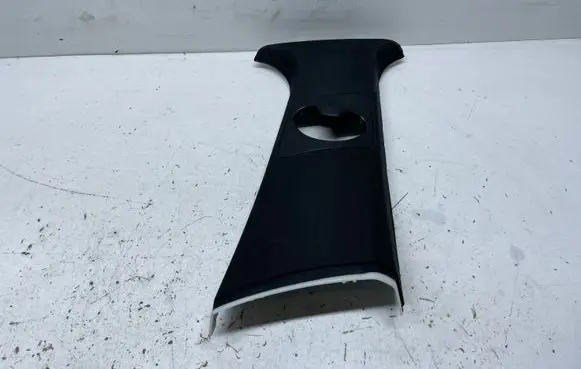 BMW X6 E71 (B) pillar trim (top) 6979850