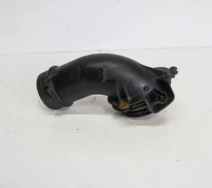 Volkswagen Caddy Air intake hose/pipe