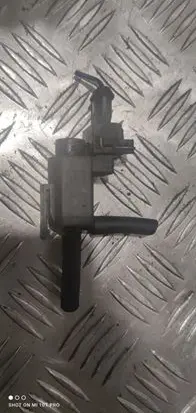 Volvo S60 Engine mount vacuum valve 30611668