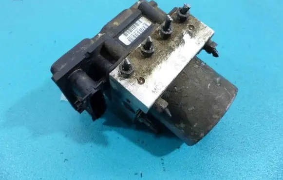 Subaru Impreza III ABS Pump 0265800704 IMPRK902799