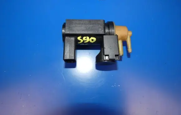 Volvo S90, V90 Turbo solenoid valve 31339808 70466400 1TT052