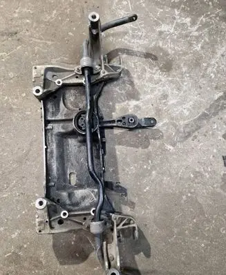 Volkswagen Touran II Front subframe 1K0199369F