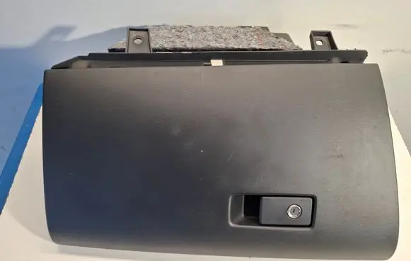 Volvo V60 Glove box 30755651