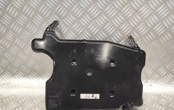 Mini One - Cooper F56 F55 Intake resonator 8513917