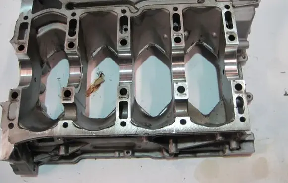 Volvo XC90 Engine mounting bracket 31460044