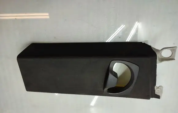 BMW 3 E90 E91 (C) pillar trim 7117470