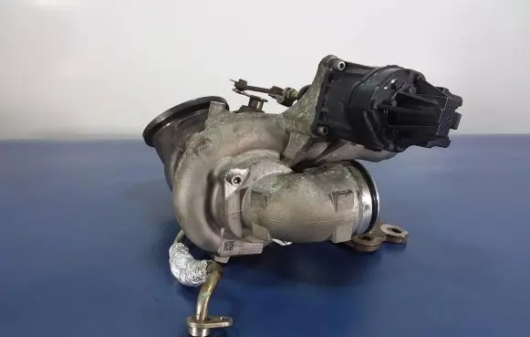 BMW M4 F82 F83 Turbo system vacuum part 7850279