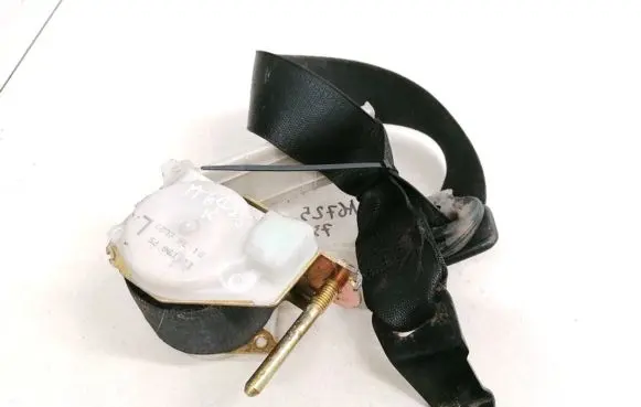 Opel Vectra B Rear seatbelt