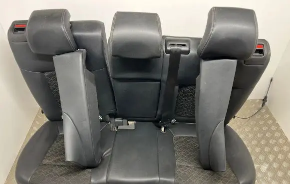 Peugeot 3008 I Rear seat 