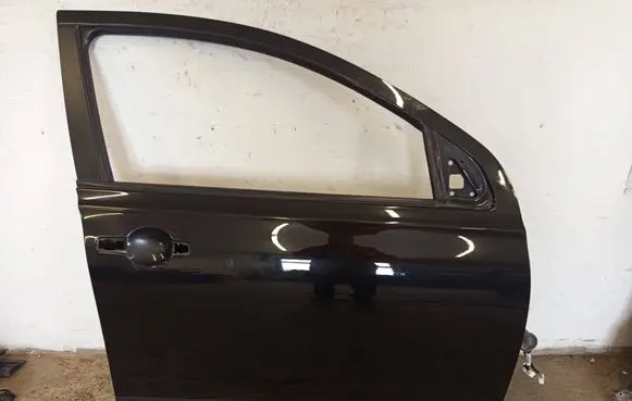 Nissan Qashqai+2 Front door