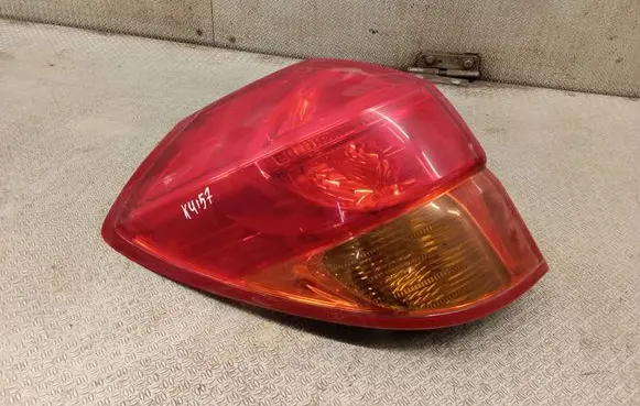 Subaru Legacy Rear/tail lights 22020792