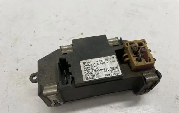 Skoda Superb B8 (3V) Heater blower fan relay 3C0907521B