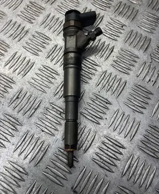BMW 5 E60 E61 Fuel injector 0445110
