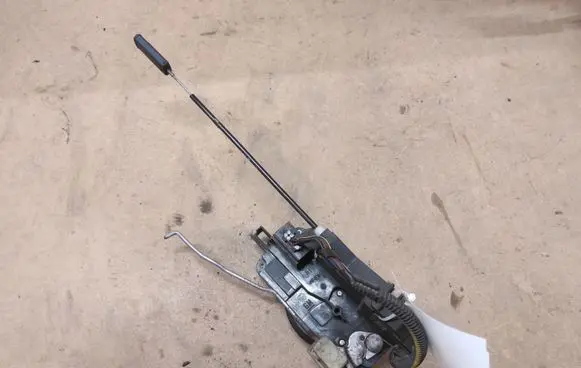 Opel Signum Front door lock 24447340