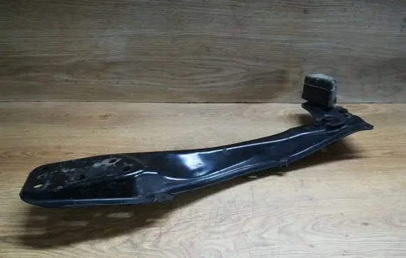 Toyota Corolla Verso AR10 Front subframe