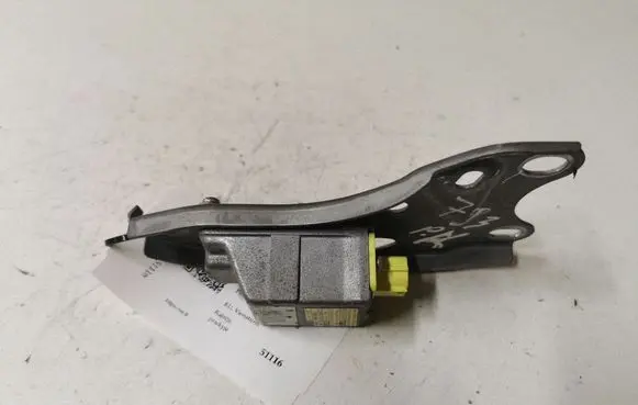 Toyota Avensis Verso Airbag deployment crash/impact sensor 8983044010