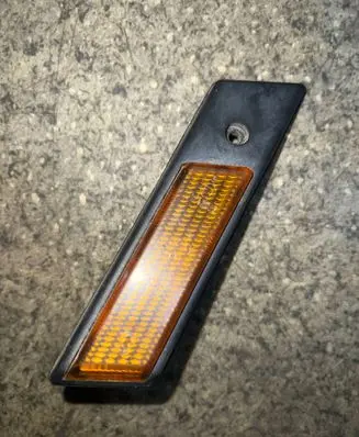 BMW 5 E34 Front fender indicator light 1378011