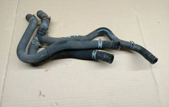 Audi A1 Engine coolant pipe/hose 6R0122157Q