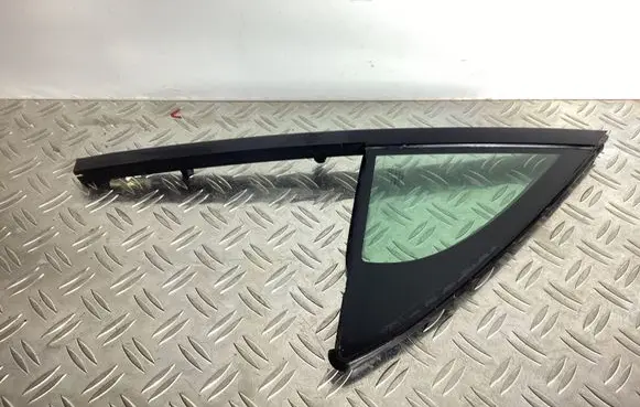 Volkswagen Touareg II Front door vent window glass four-door 7P6845114 7P5845114 7P0845114