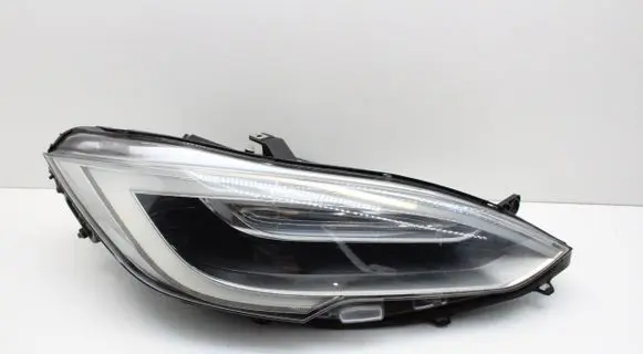 Tesla Model S Headlight/headlamp 105817400B