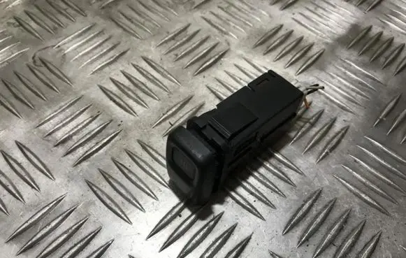 Mazda 626 Windscreen/window heater switch