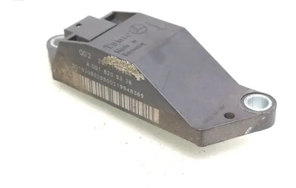 Mercedes-Benz E W211 Airbag deployment crash/impact sensor A0018209326