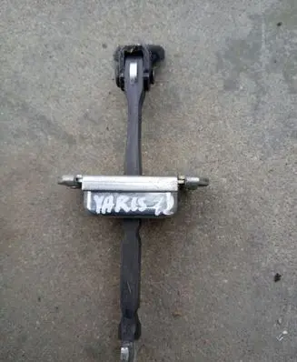 Toyota Yaris Front door check strap stopper
