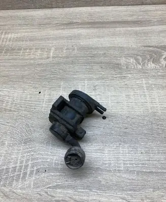 Opel Zafira A Vacuum valve 09128022