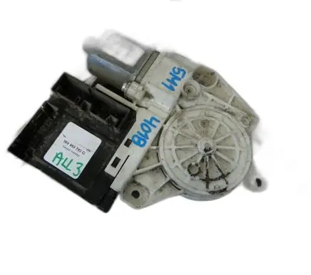 Volkswagen Golf Plus Front door window regulator motor