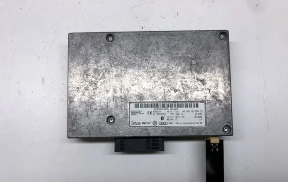Audi A4 S4 B8 8K Bluetooth control unit module 4E0862335 4E0910336K
