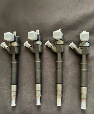 Mercedes-Benz C W203 Fuel injector 0445110190 A6110701687 0445110189