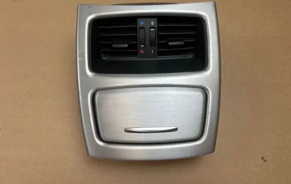 BMW 3 E92 E93 Rear air vent grill 7129556 690686