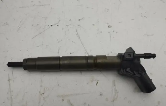 Mercedes-Benz ML W164 Fuel injector A6420700587 0445115027
