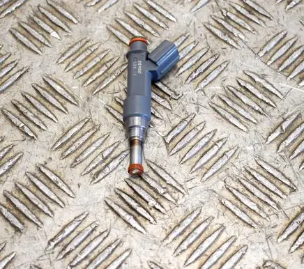 Toyota C-HR I Fuel injector 232500T110