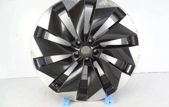 Skoda Enyaq iV Original wheel cap 5LA601025BL