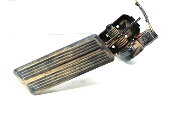 Chrysler Grand Voyager IV Accelerator throttle pedal 04612742