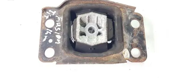 Ford Fusion II Engine mount bracket DG937M121FA DG937M121CA