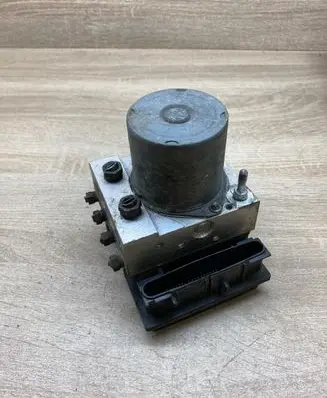 Toyota Corolla Verso AR10 ABS Pump 445400F020 0265950412