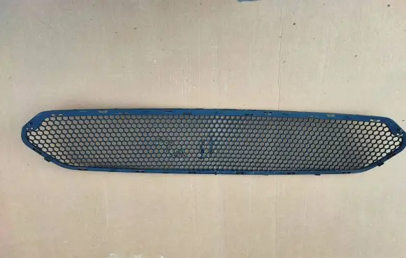 Ford Mustang VI Front bumper upper radiator grill MUS18GT500