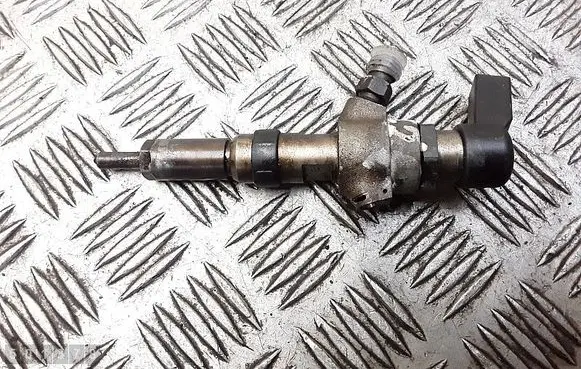 Fuel injector