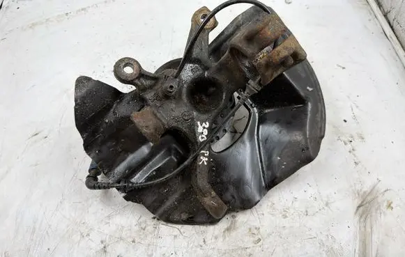 BMW 3 E90 E91 Front wheel hub 