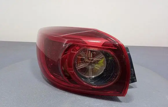 Mazda 3 II Rear/tail lights B45D51160