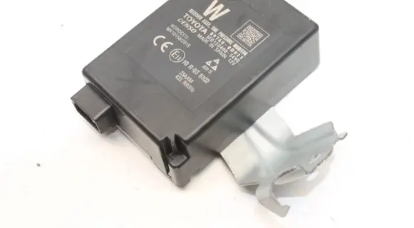 Toyota Yaris Tire pressure control unit 897600D011