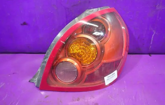 Nissan Almera Tino Rear/tail lights 237800